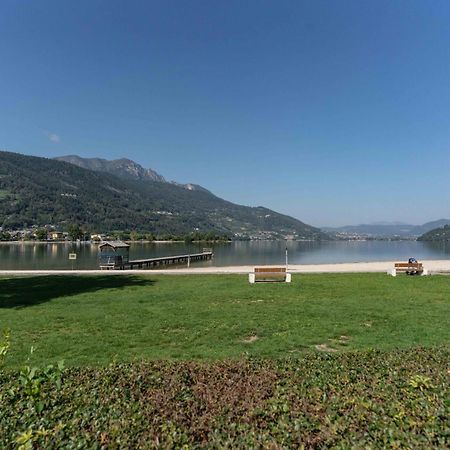 La Gemma Sul Lago Calceranica al Lago Bagian luar foto